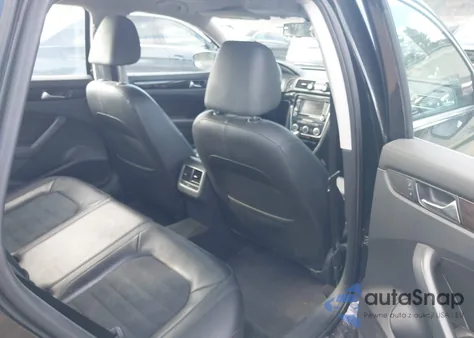 2014 Volkswagen Passat 1.8T Sel Premium z USA, uszkodzony, nr VIN 1VWCT7A34EC012015